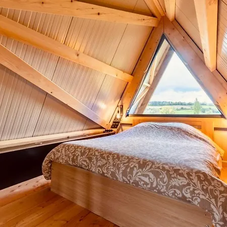 Le Tipi Des Arnats